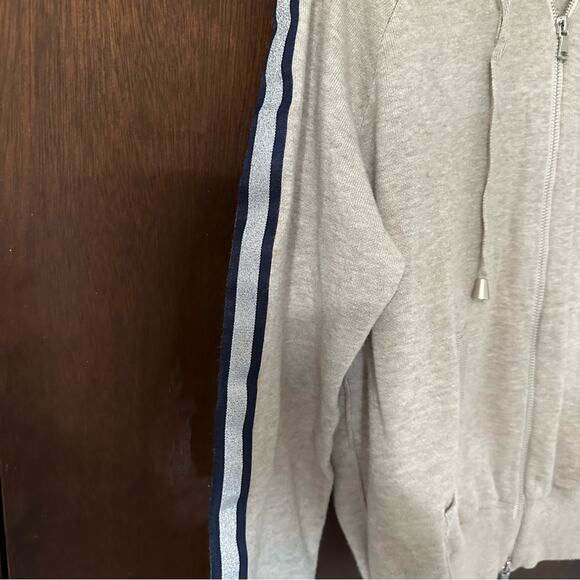 Repeat women’s sweatshirt medium‎ - Picture 3 of 9